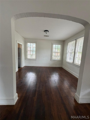 416 EARL Place