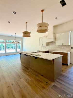 72 Della Drive