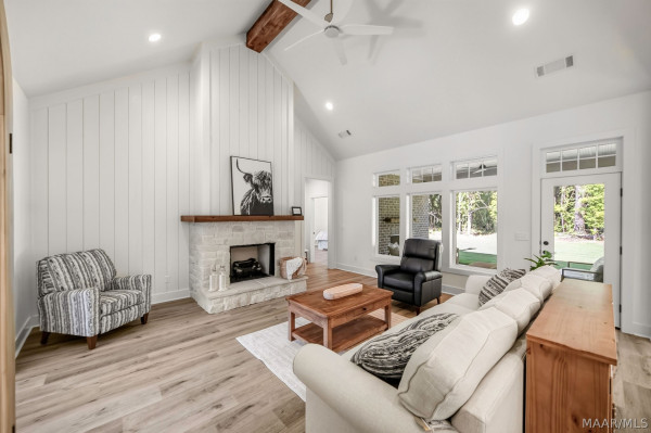 72 Della Drive