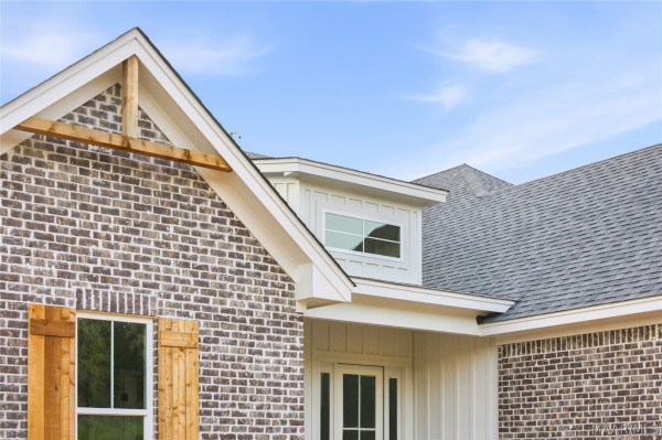 72 Della Drive
