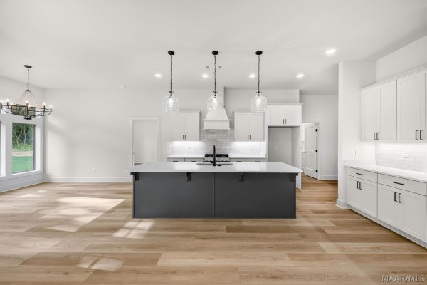 106 Della Drive