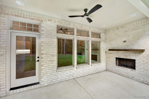 106 Della Drive