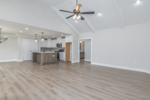 119 Woodbridge Way