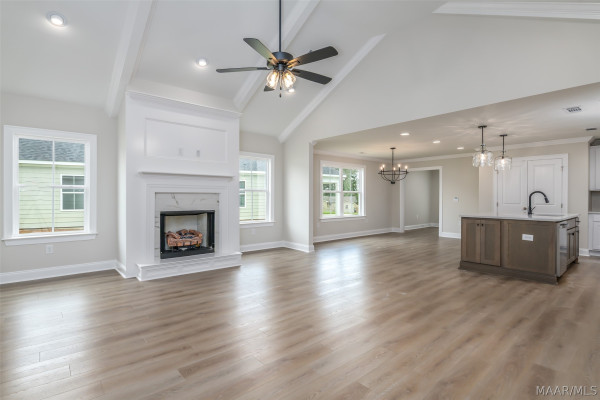 119 Woodbridge Way