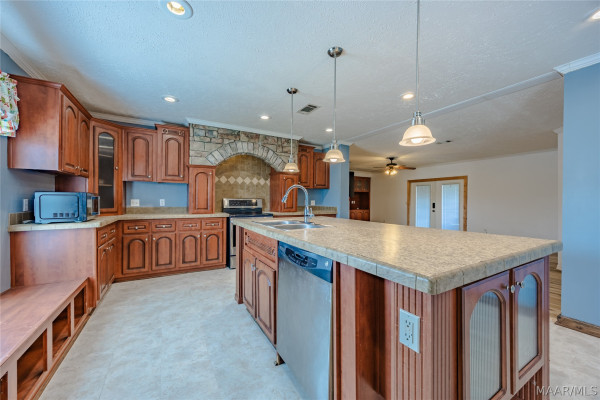 2578 County Road 66 .