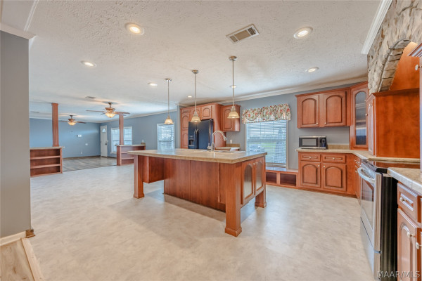 2578 County Road 66 .