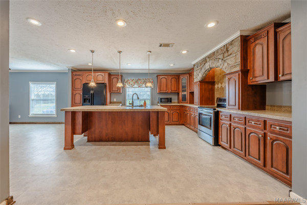 2578 County Road 66 .