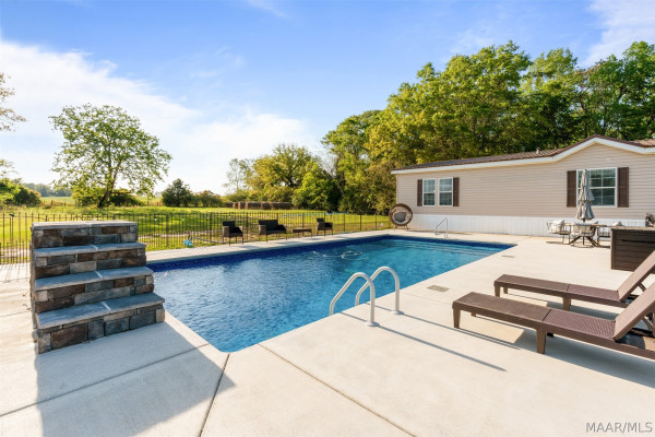 2578 County Road 66 .