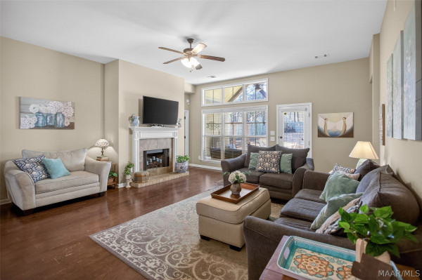 9409 Gunnison Drive
