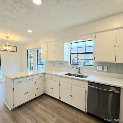 4113 Johnstown Drive