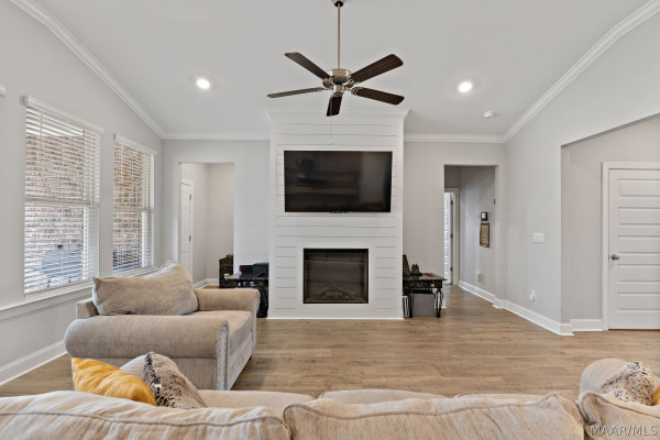 1600 Rosemary Park
