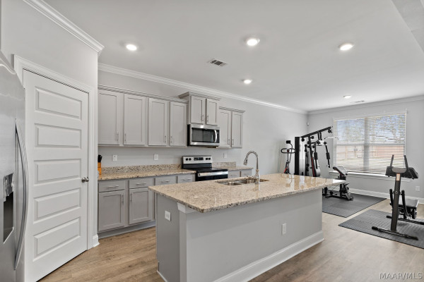 1600 Rosemary Park