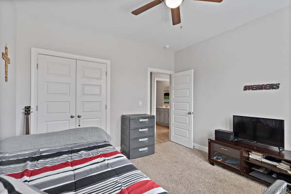 1600 Rosemary Park