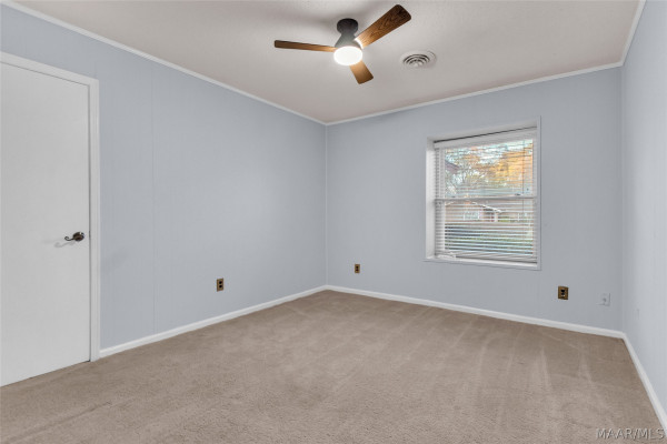 223 W VANDERBILT Loop