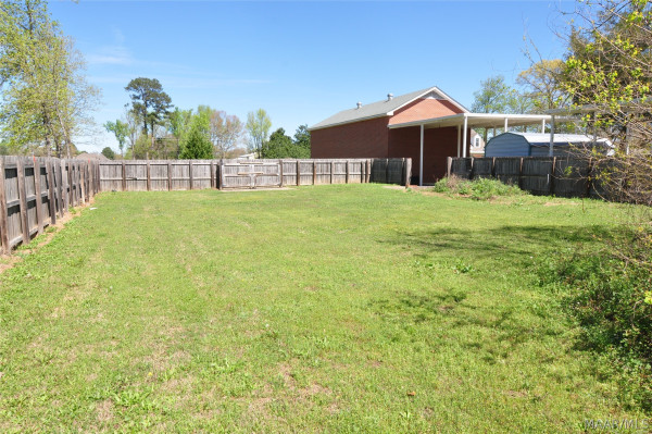4820 Highway 14 . E
