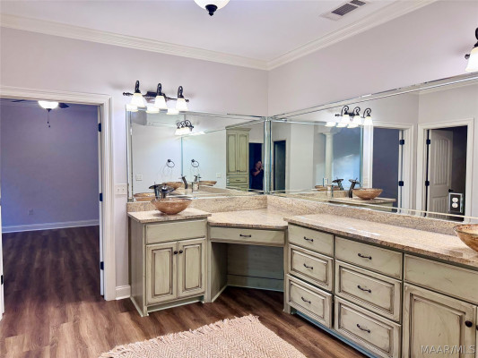 6313 Philadelphia Hill