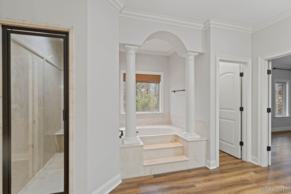 6313 Philadelphia Hill