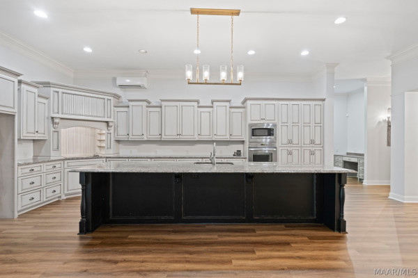 6313 Philadelphia Hill