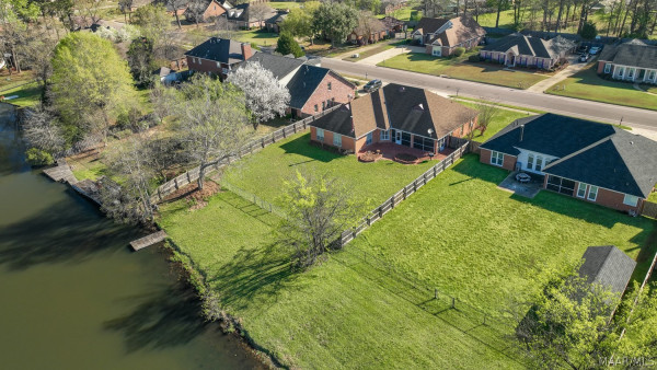 7460 Old Barn Road
