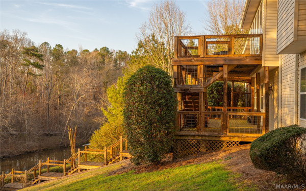 402 Cliffside Drive
