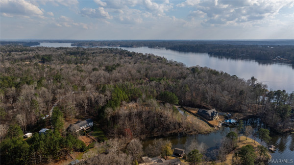 402 Cliffside Drive