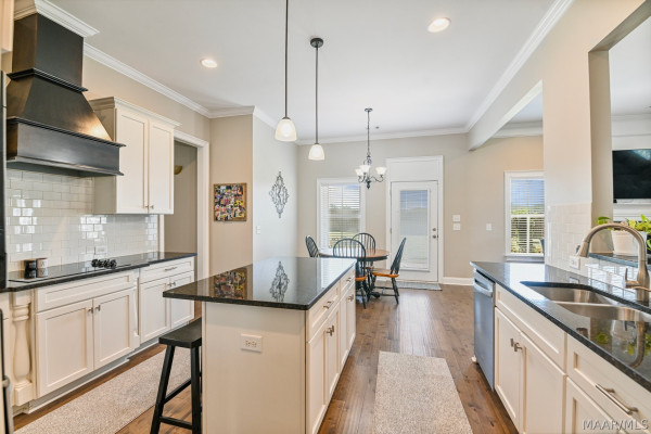 23 BOYKIN LAKES Boulevard