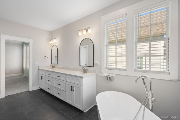 118 Forest Glen Drive