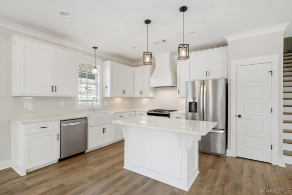 118 Forest Glen Drive