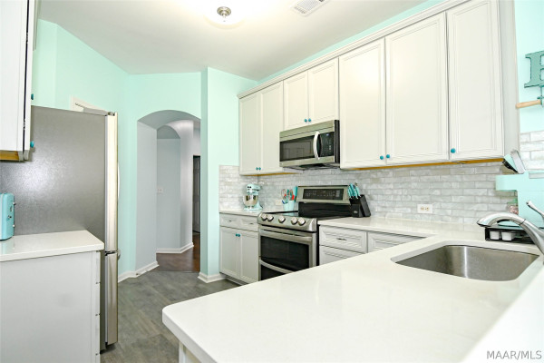 9500 Kilburn Court