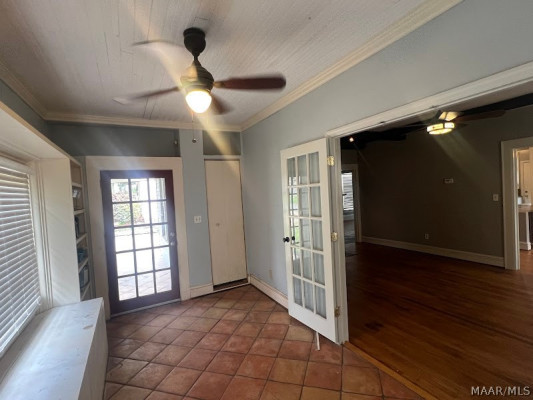 1818 ST CHARLES Avenue