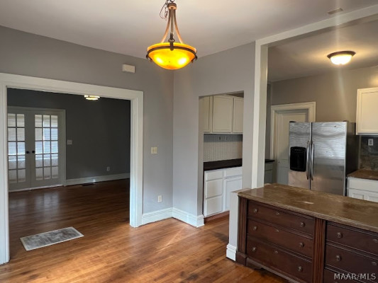 1818 ST CHARLES Avenue