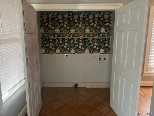 1818 ST CHARLES Avenue