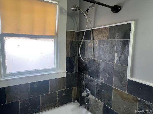 1818 ST CHARLES Avenue