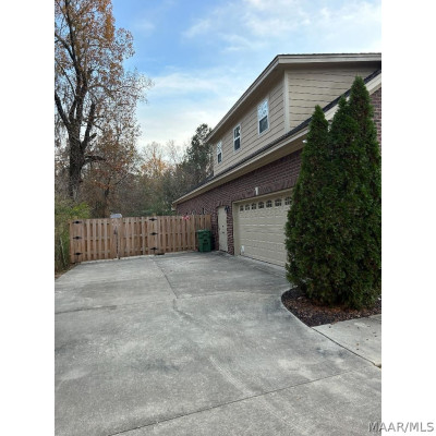 9172 THETFORD Way