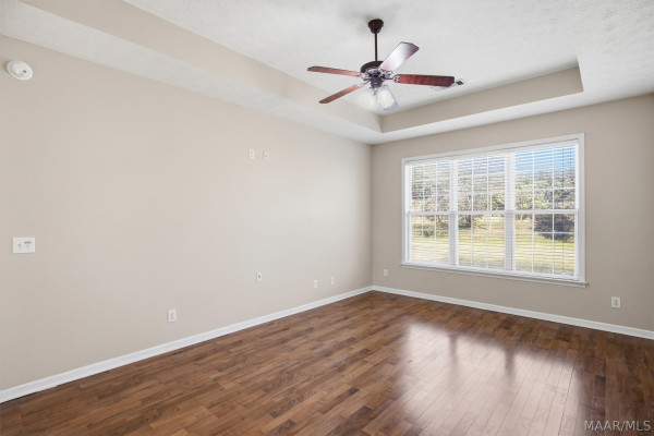8349 Grayson Grove