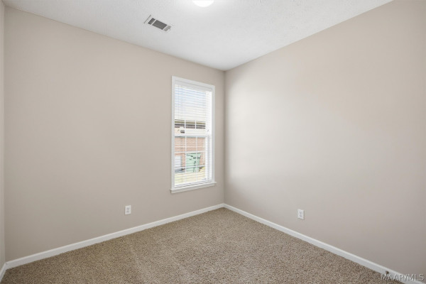 8349 Grayson Grove