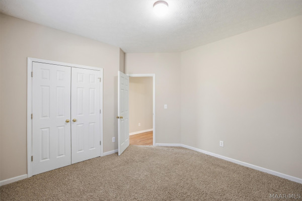 8349 Grayson Grove