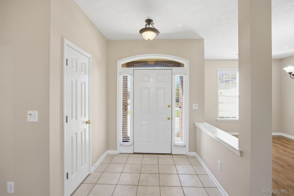 8349 Grayson Grove