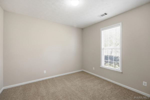 8349 Grayson Grove