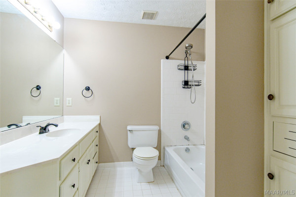 406 Fieldstone Court