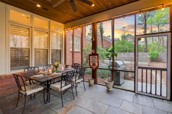 9846 Wynchase Circle