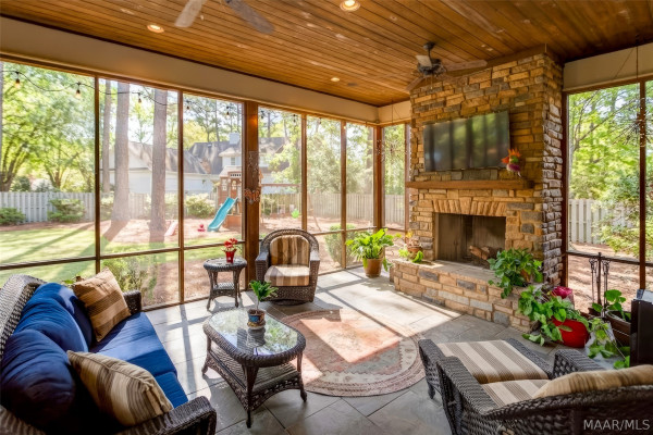 9846 Wynchase Circle