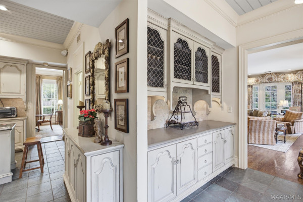 1841 Wentworth Drive