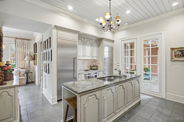 1841 Wentworth Drive