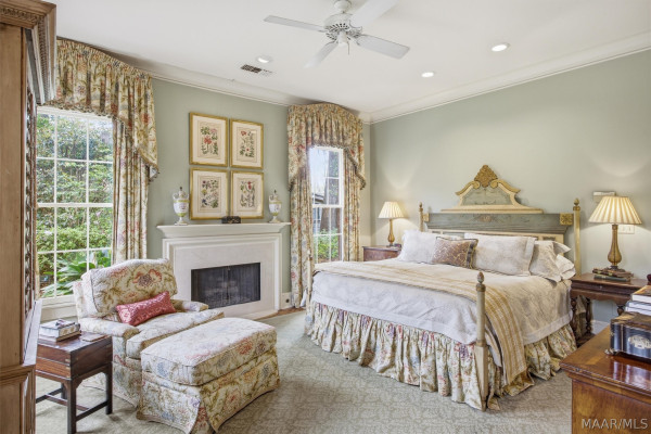 1841 Wentworth Drive