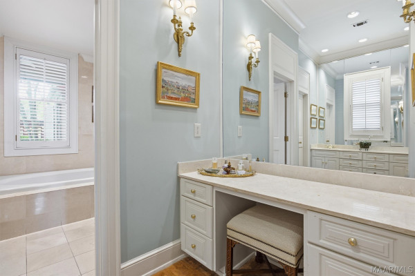 1841 Wentworth Drive