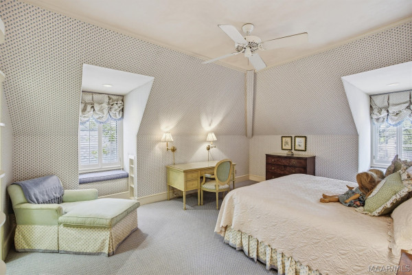 1841 Wentworth Drive