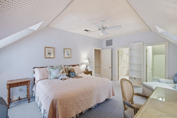 1841 Wentworth Drive