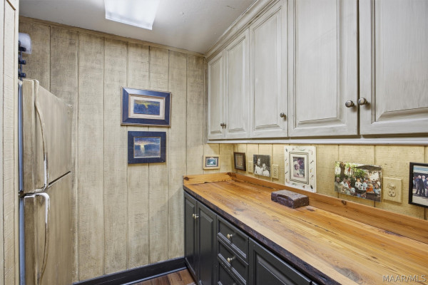 1841 Wentworth Drive