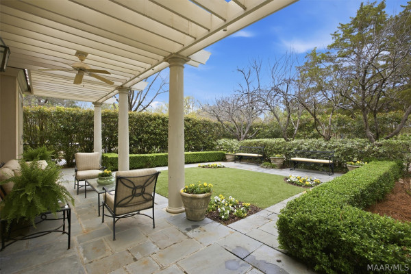 1841 Wentworth Drive